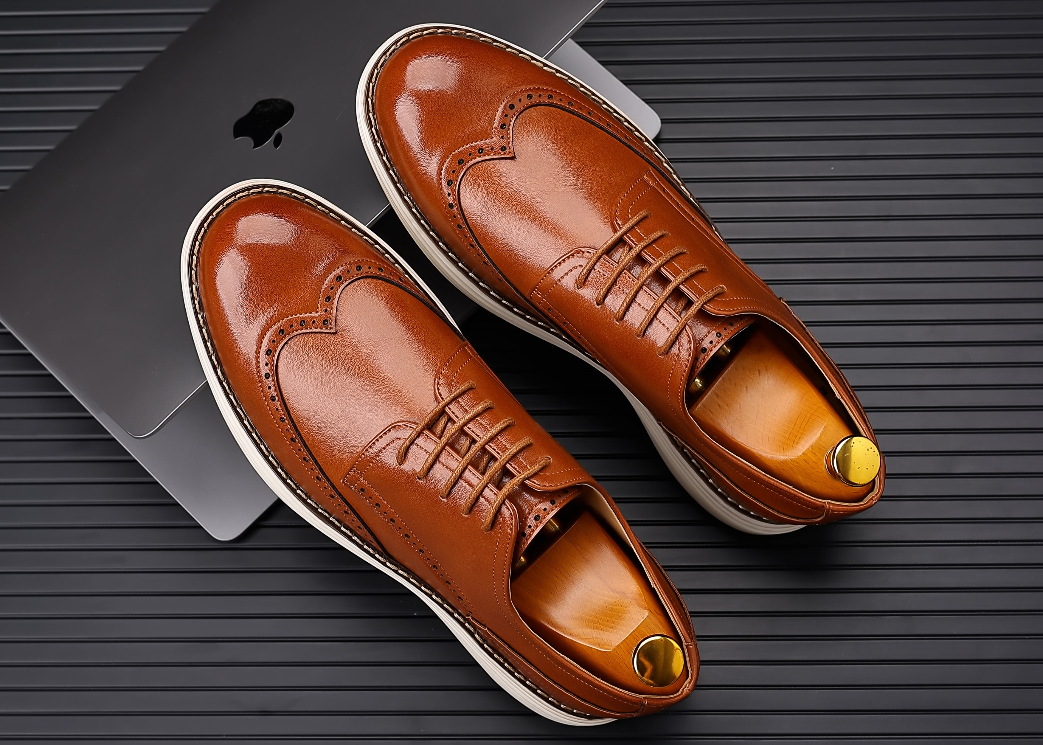 Men's Wingtip Leather Derby Shoes