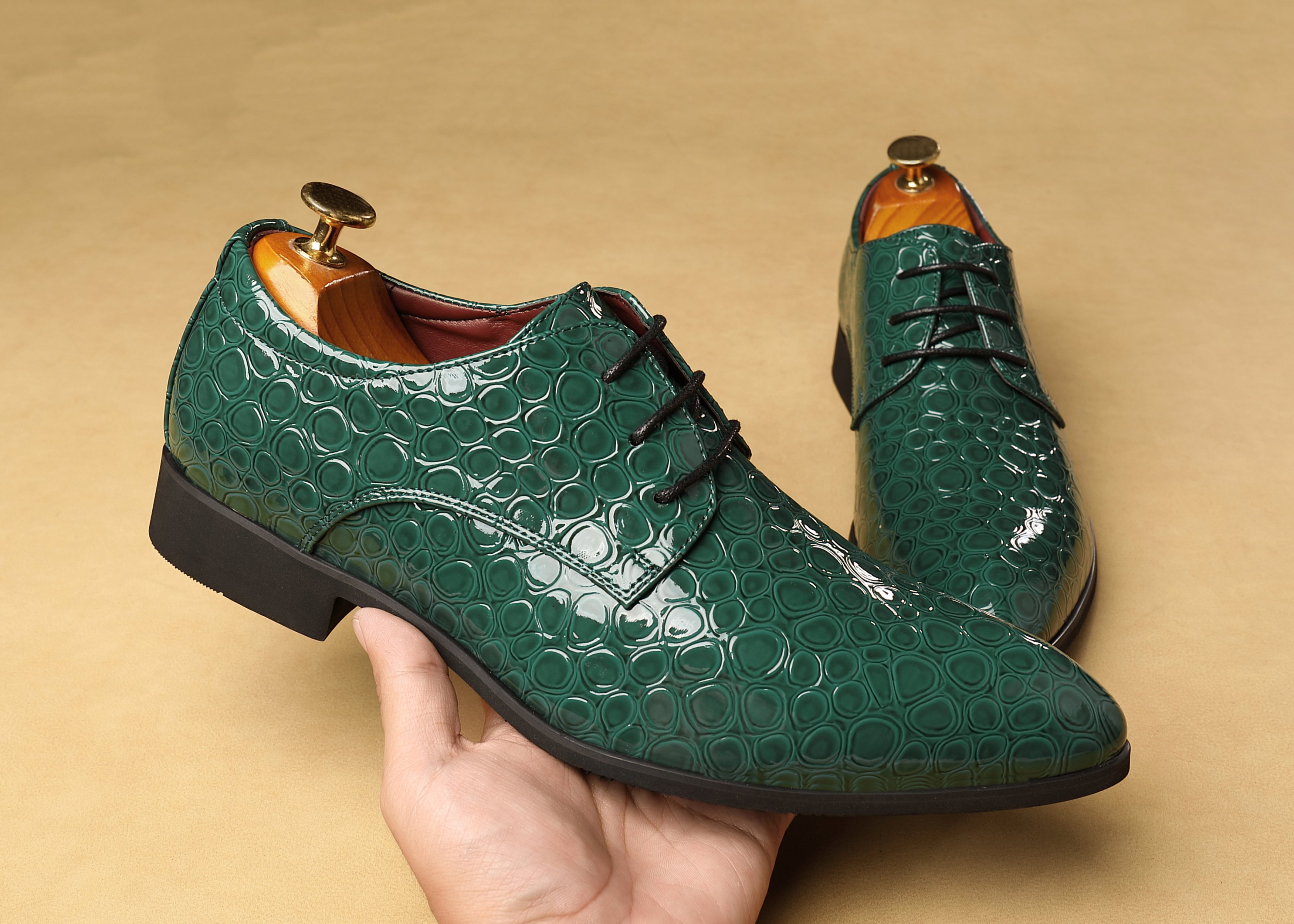 Zapatos Derby de charol de cocodrilo para hombre