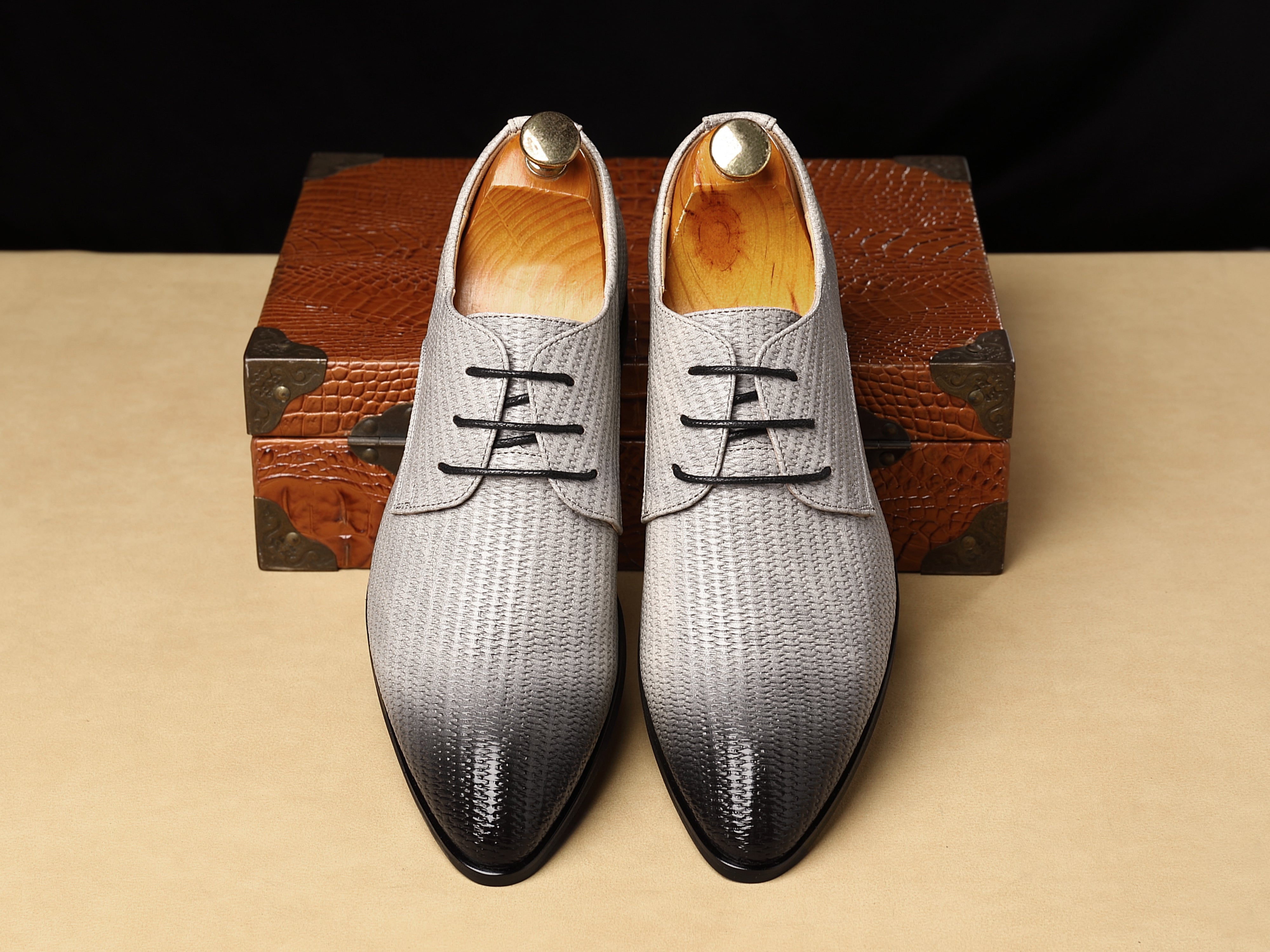 Men's Embossed Woven Derby Shoes