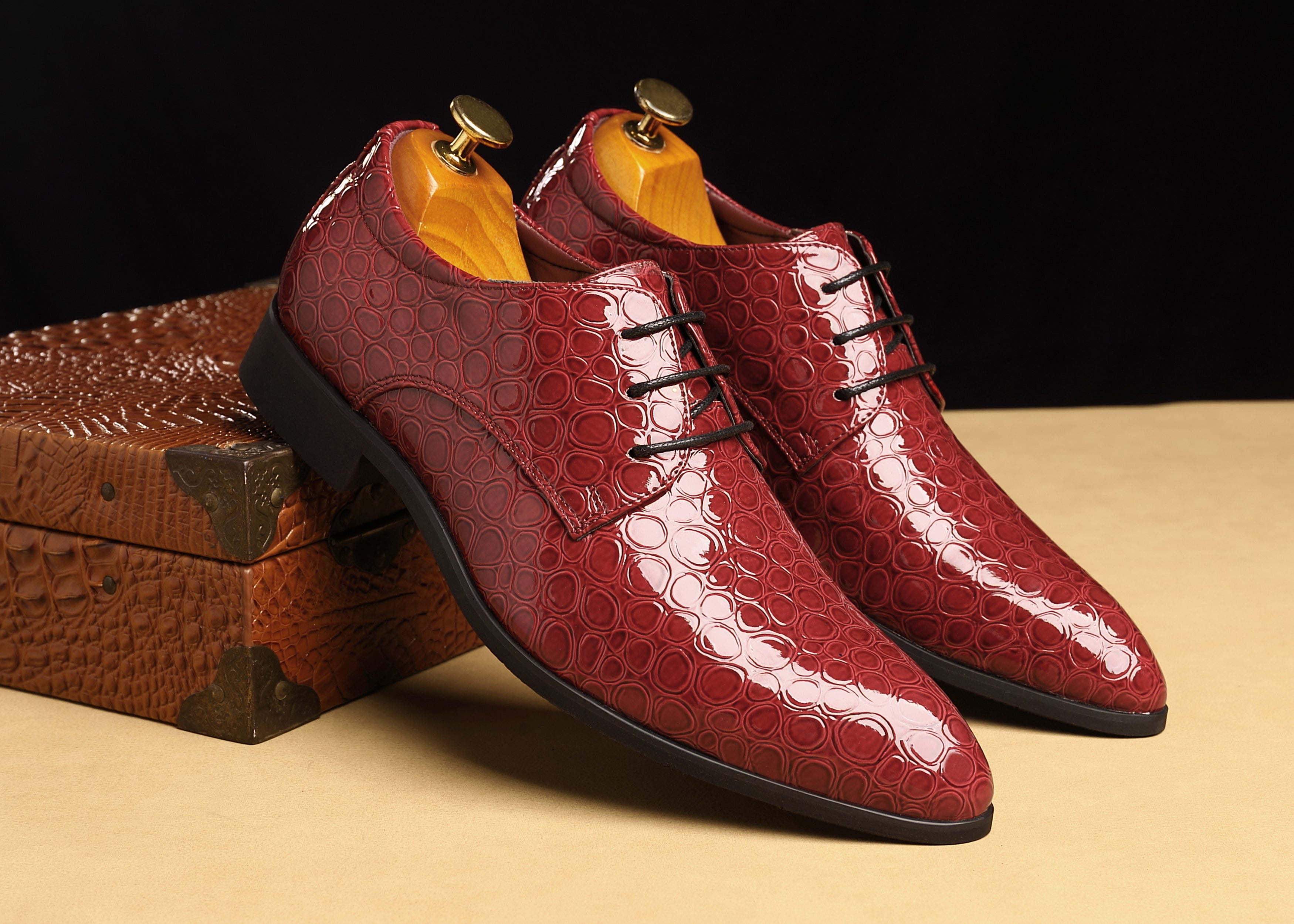 Zapatos Derby de charol de cocodrilo para hombre