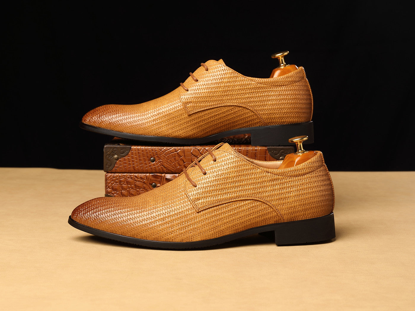 Zapatos Derby tejidos en relieve para hombre