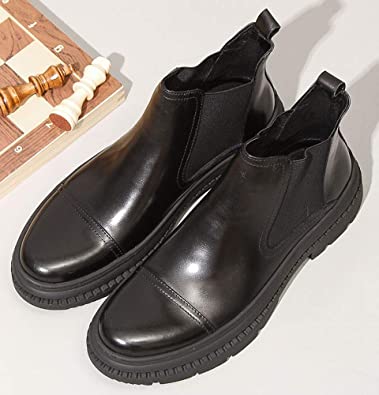 Botas Chelsea para hombre con puntera en negro 