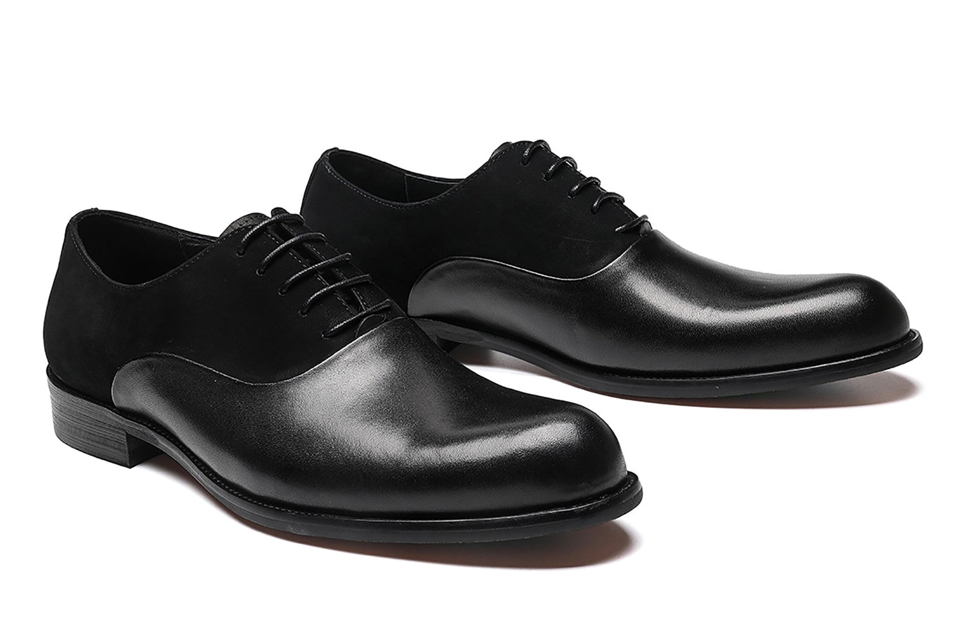 Zapatos Oxford de cuero con puntera para hombre 