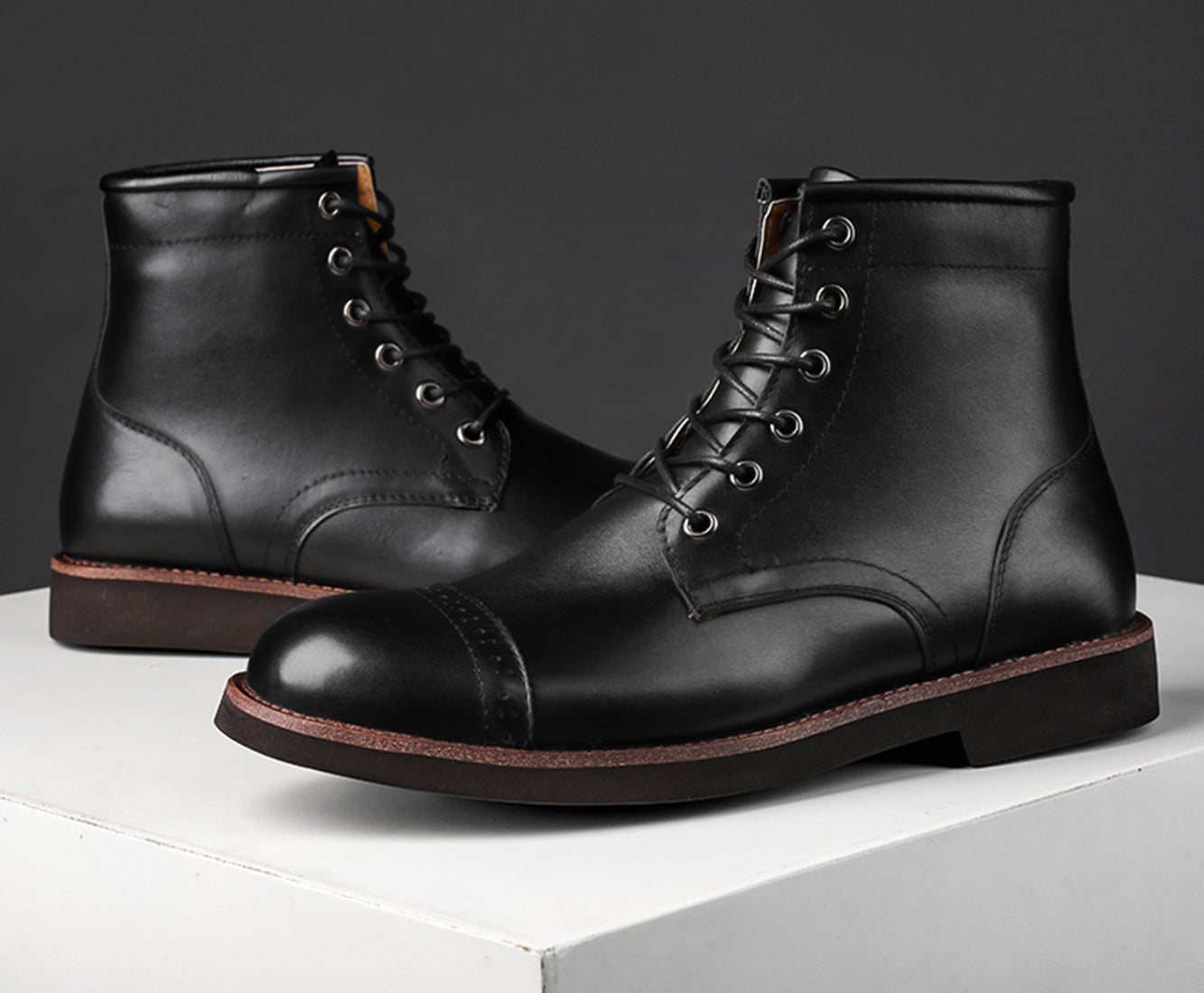 Botas utilitarias de vestir brogues para hombre