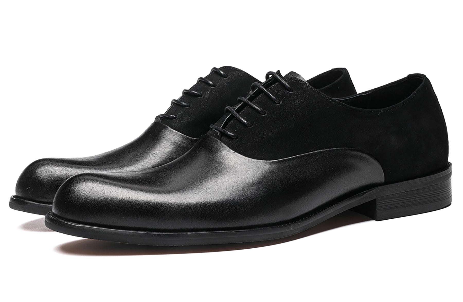 Zapatos Oxford de cuero con puntera para hombre 