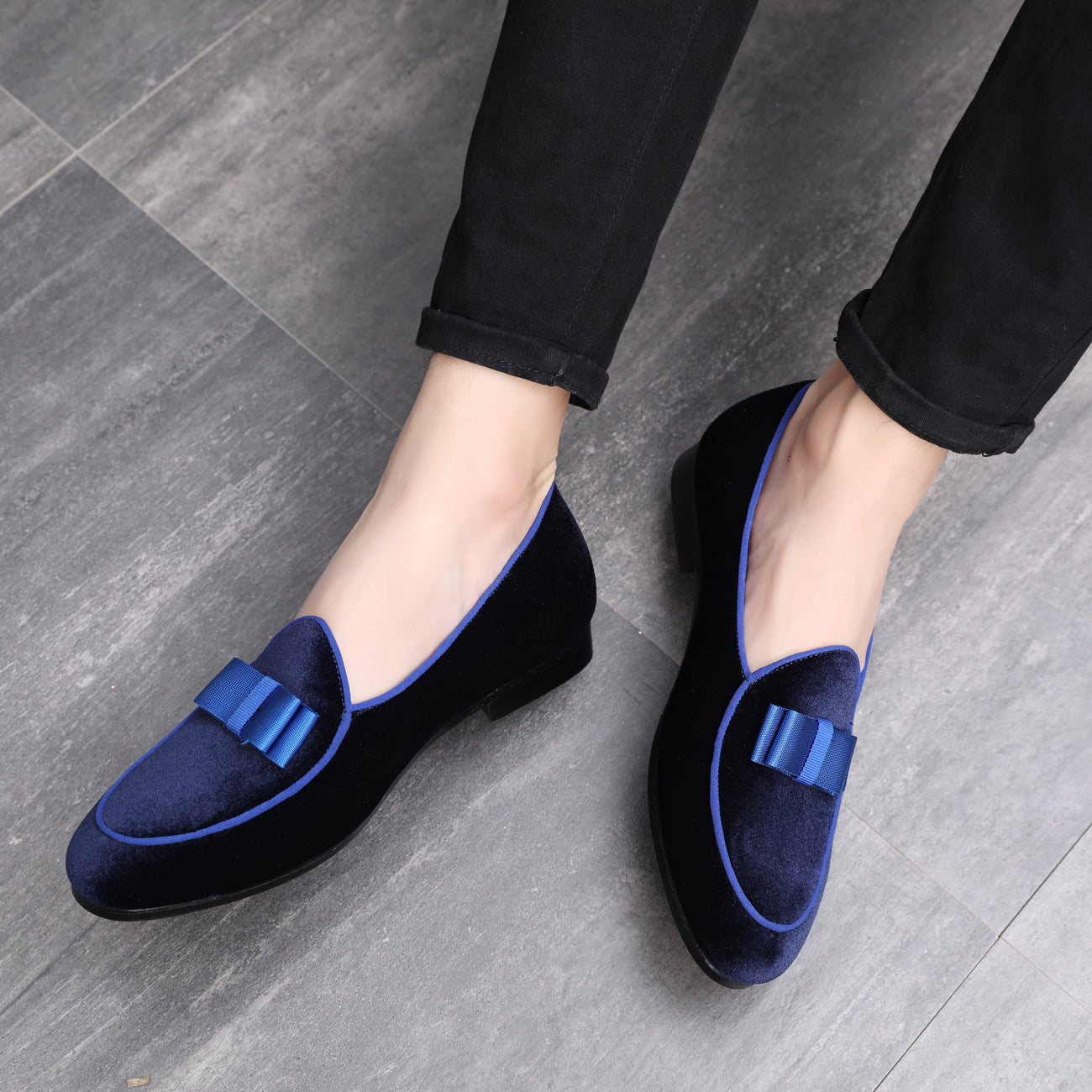 Men's Velvet Bow Shallow Loafers