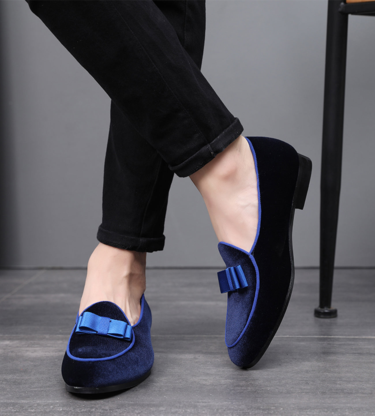 Men's Velvet Bow Shallow Loafers