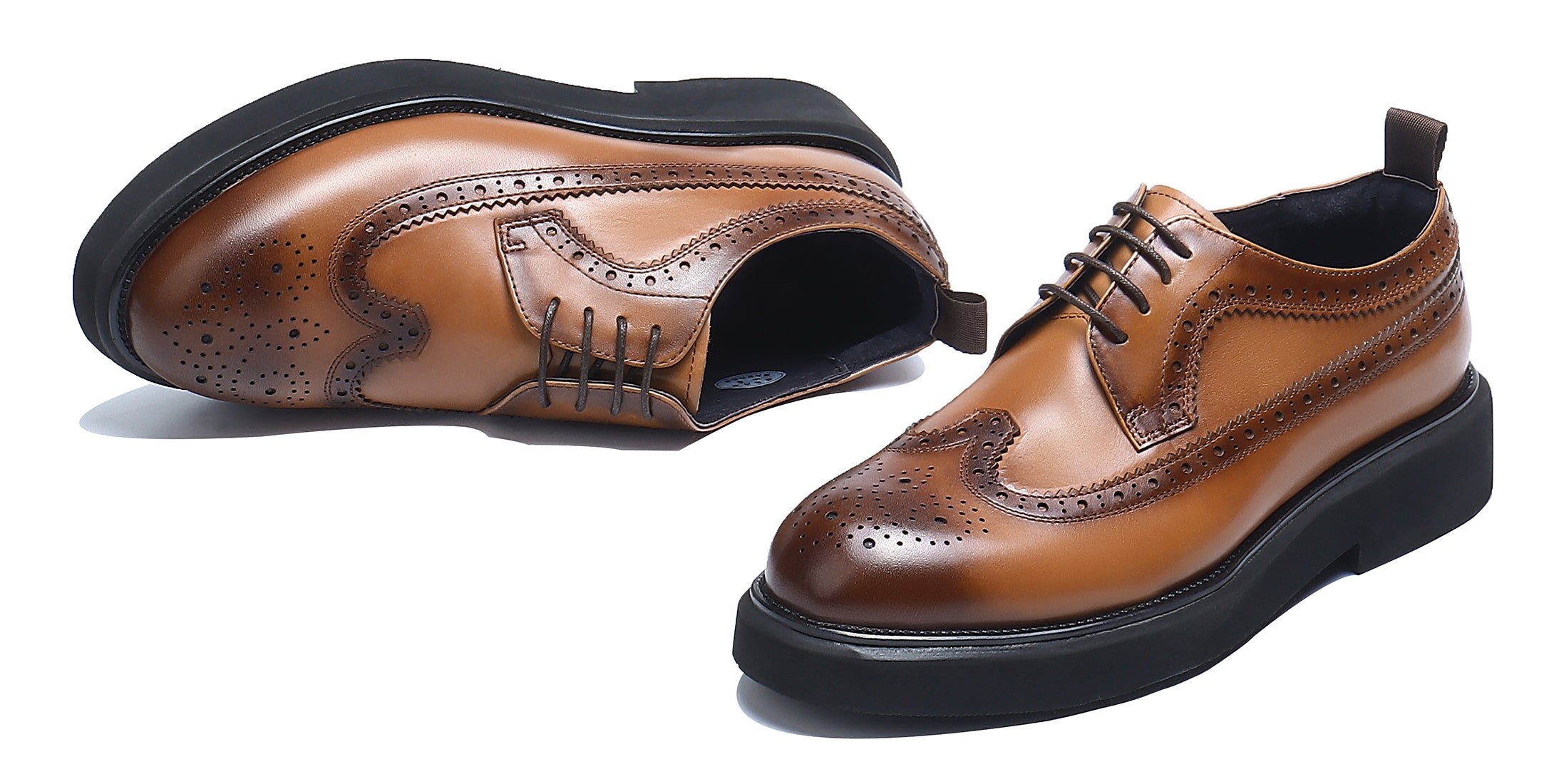 Derby de cuero Brogue Fashion para hombre 