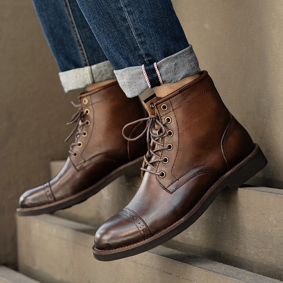 Botas utilitarias de vestir brogues para hombre