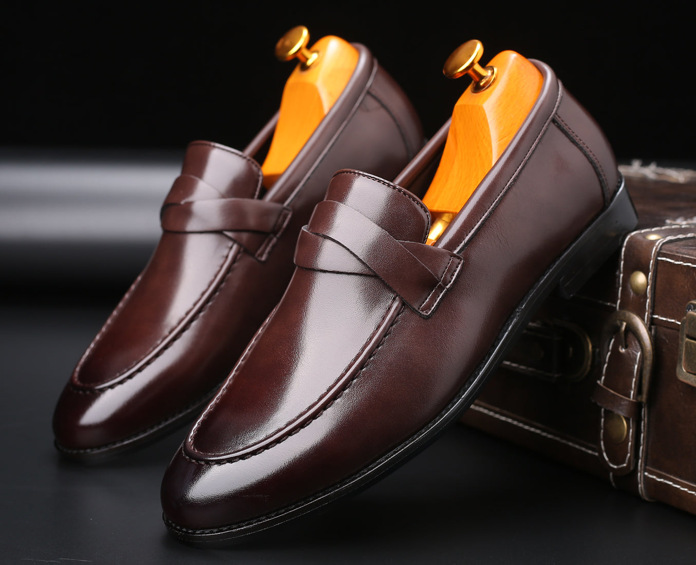 Men's Moc Toe Strap Smoking Loafers