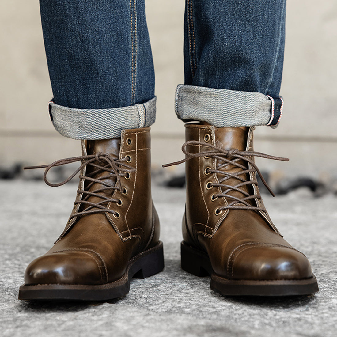 Botas utilitarias de vestir brogues para hombre