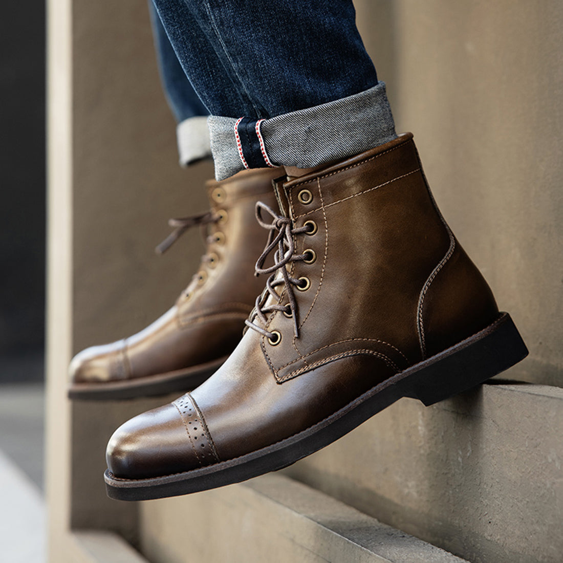 Botas utilitarias de vestir brogues para hombre