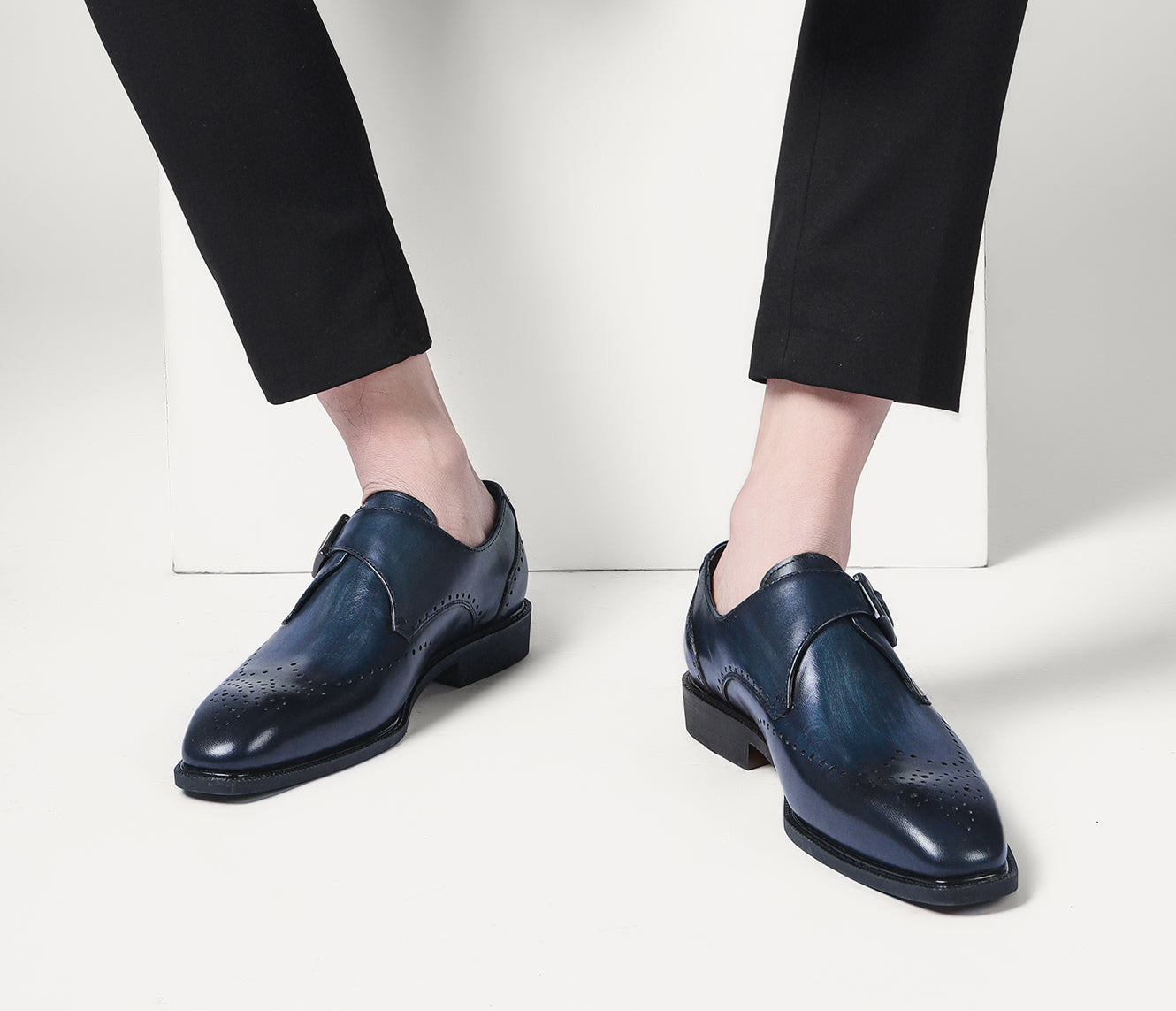 Mocasines formales con correa retro para hombre