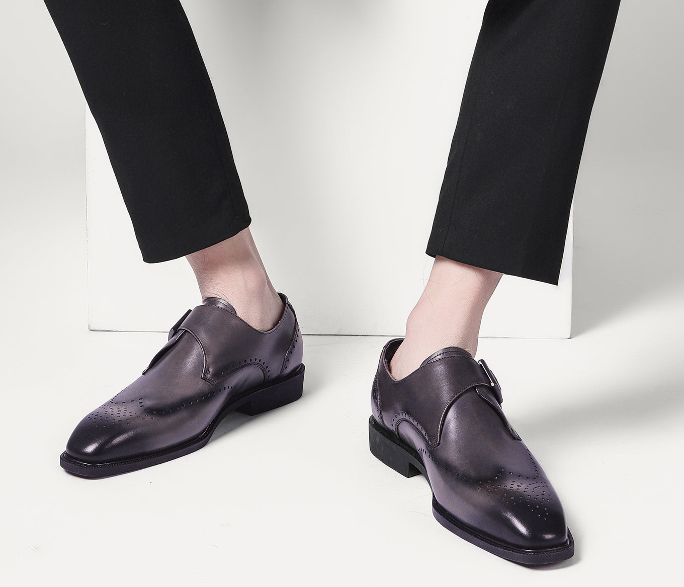 Mocasines formales con correa retro para hombre