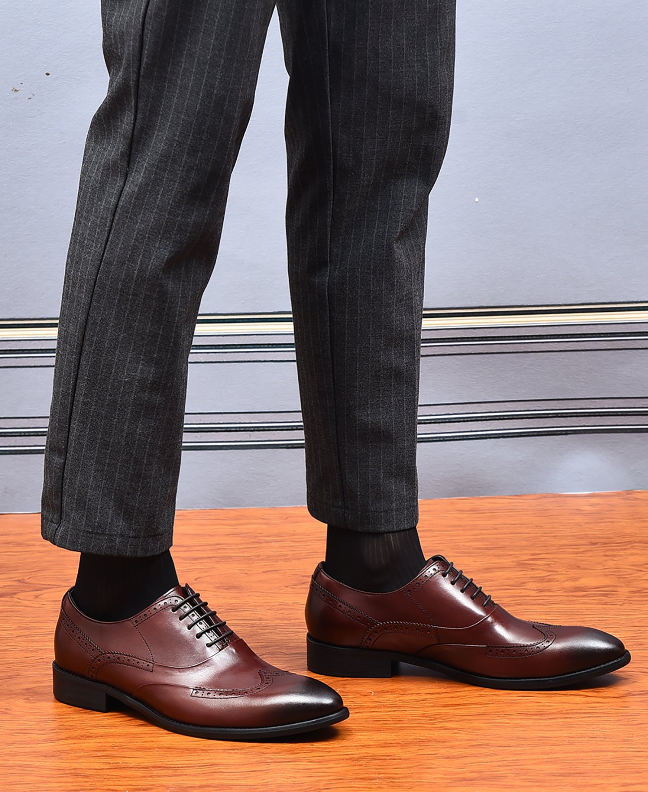 Zapatos Oxford de cuero con cordones para hombre 