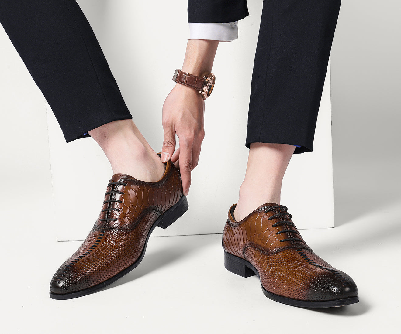 Zapatos Oxford tejidos de cuero formal para hombre 